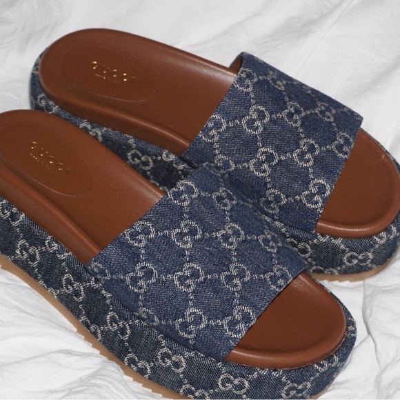 GUCCI PLATFORM SANDALS - Picture 1 of 3